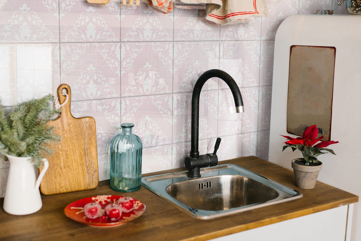 ASHFIELD PINK GLOSS 200X200mm