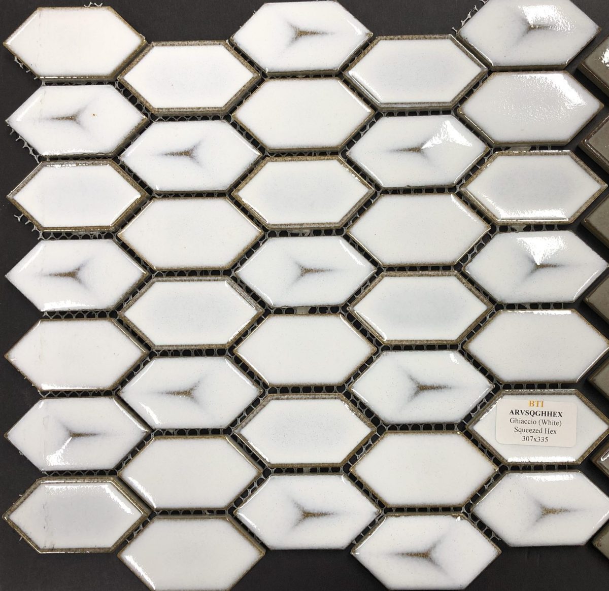 GHIACCIO (WHITE) SQUEEZED HEX MOSAIC TILE 307x335mm