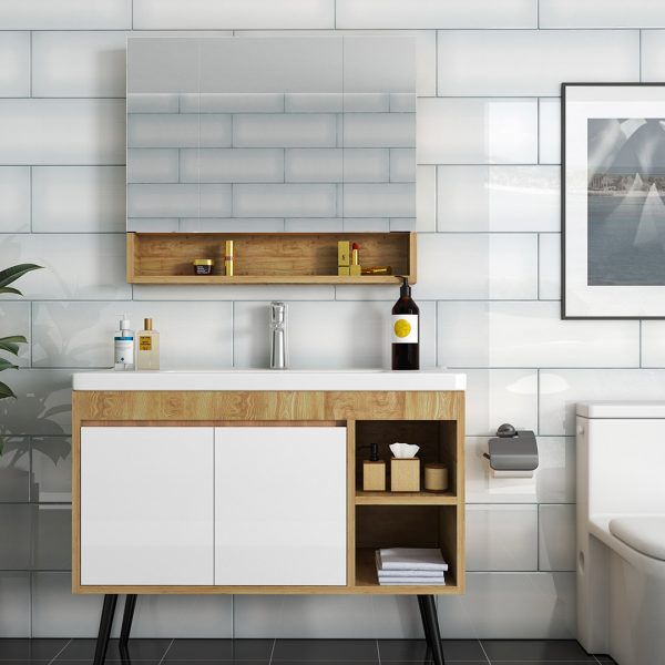 FADE WHITE GLOSS TILE 200x600mm