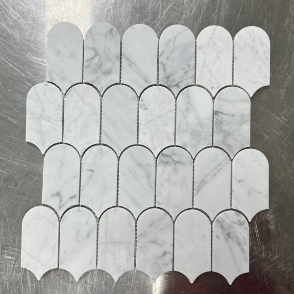 STARSTILE CARRARA HONED FEATHER SHEET 315X345mm