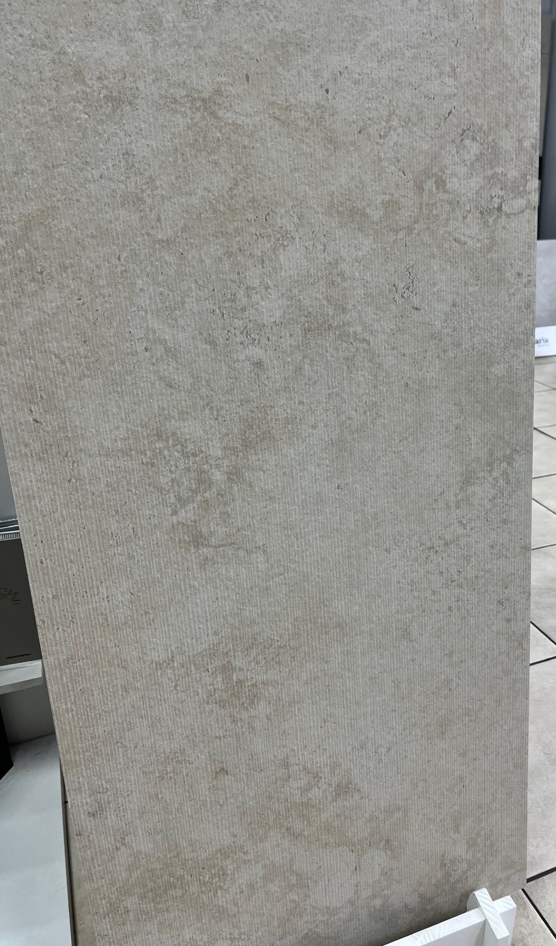 Bellavista Crystal Trav Crosscut Bianco 3D Fluted 600x1200mm
